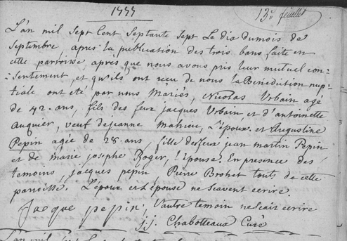 Photographie en noir et blanc d'un acte de mariage manuscrit de 1777 extrait des registres paroissiaux. Le texte en vieux français mentionne le mariage de Nicolas Urbain, âgé de 42 ans, et d'Augustine Pepin, âgée de 28 ans. La signature du curé J.J. Chabotteaux est visible en bas.