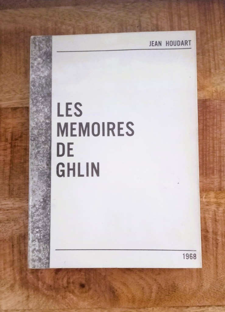 Couverture du livre blanc avec le titre "LES MEMOIRES DE GHLIN" centré, le nom de l'auteur "JEAN HOUDART" en haut à droite et l'année "1968" en bas à droite.